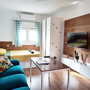 Apartamento Bright And Quiet In, Málaga